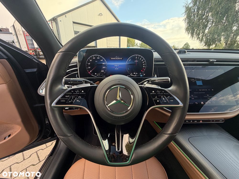 Mercedes-Benz Klasa E 400e 4Matic 9G-TRONIC - 15