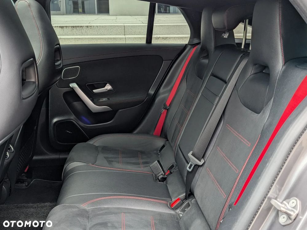 Mercedes-Benz CLA AMG 35 4-Matic 7G-DCT - 18
