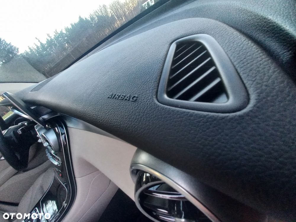 Mercedes-Benz GLC - 30