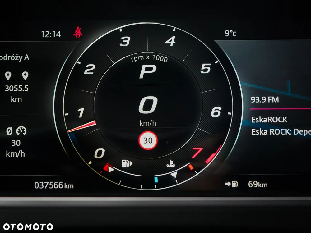 Jaguar F-Type P300 R-Dynamic - 18