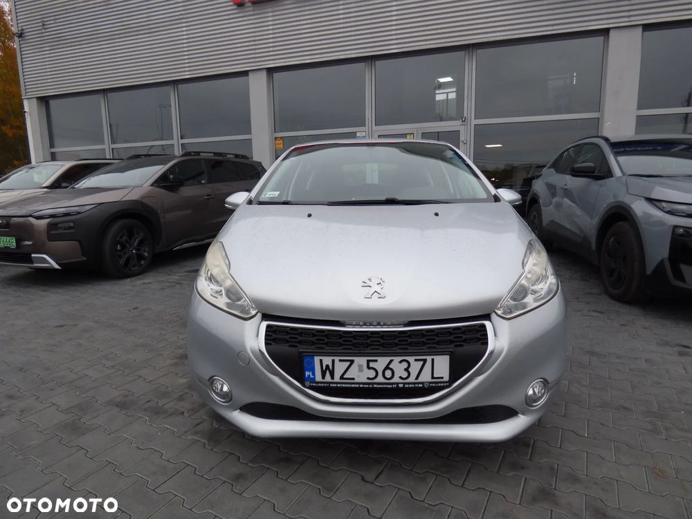 Peugeot 208 - 3