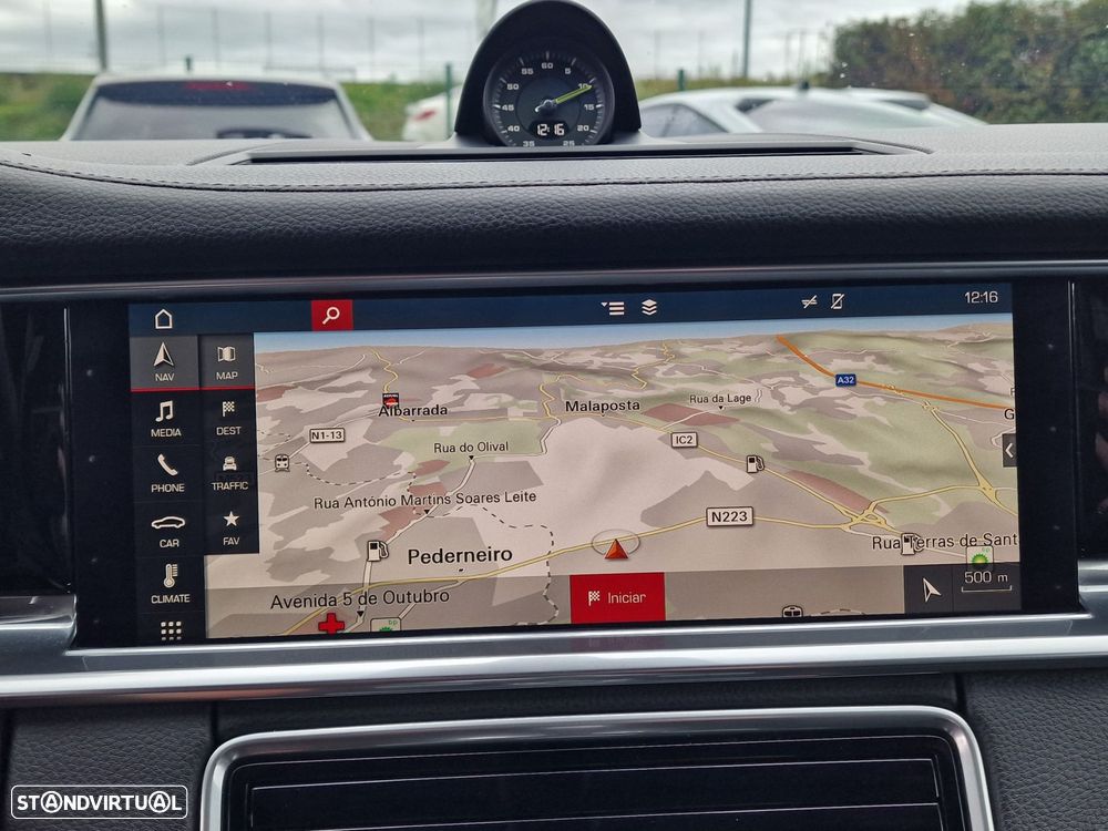 Porsche Panamera 4 E-Hybrid - 36