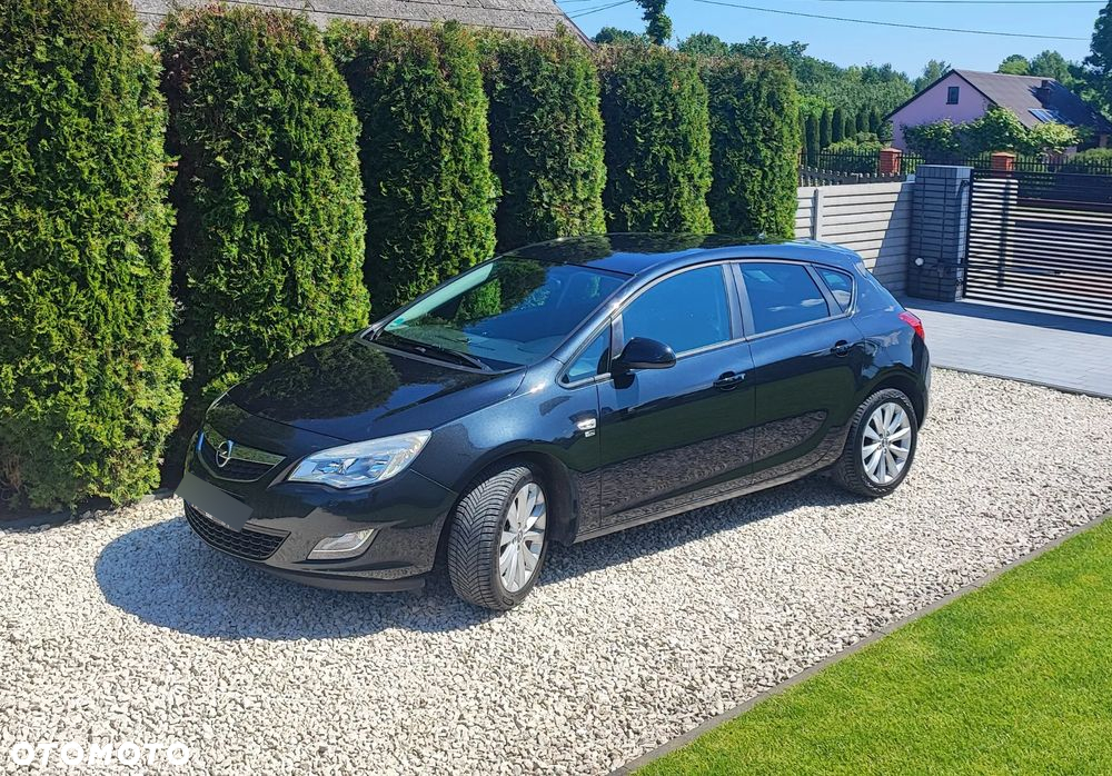 Opel Astra 1.4 Turbo 150 Jahre - 4