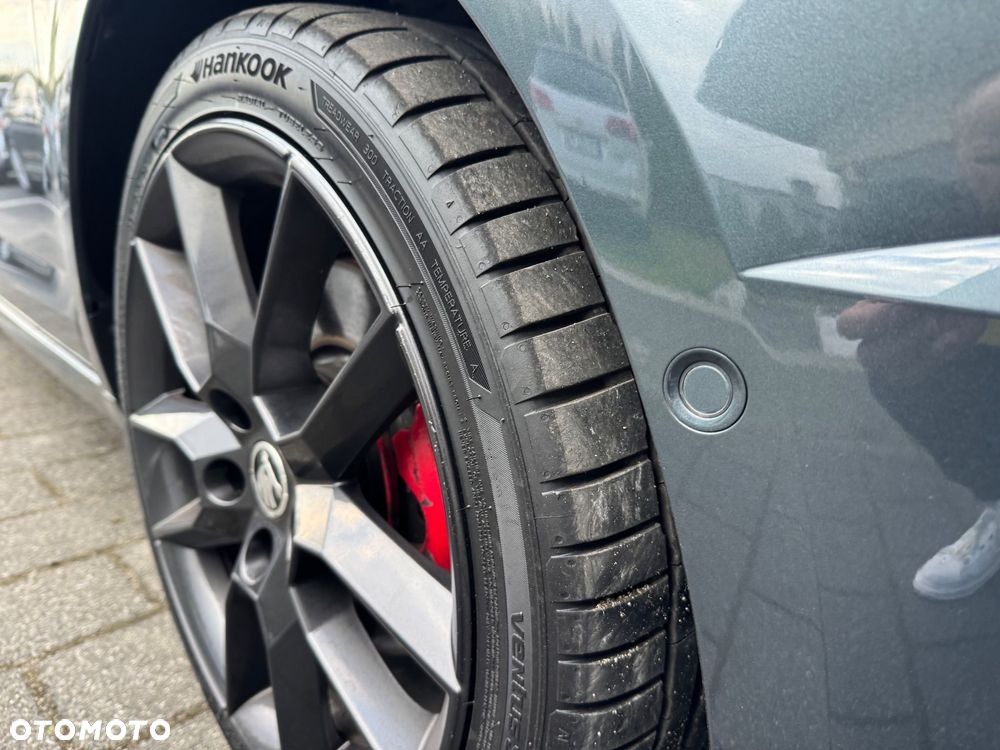 Skoda Octavia 2.0 TDI 4x4 DSG RS - 30