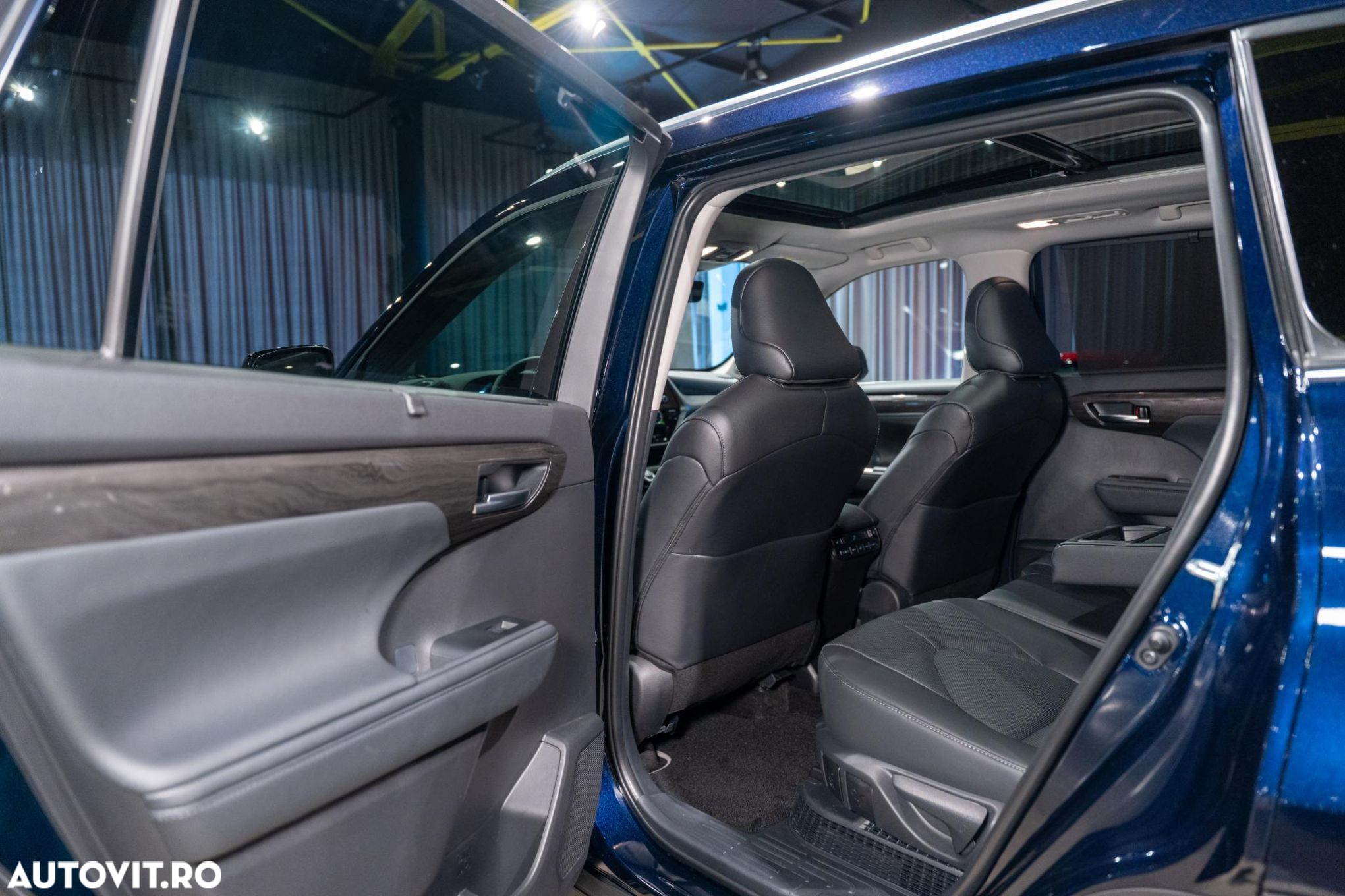 Toyota Highlander 2.5 L Hybrid Dynamic Force 248CP Luxury Metallic - 18