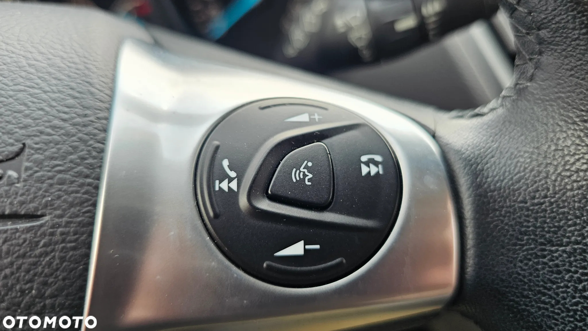 Ford Kuga 2.0 TDCi 2x4 SYNC - 19