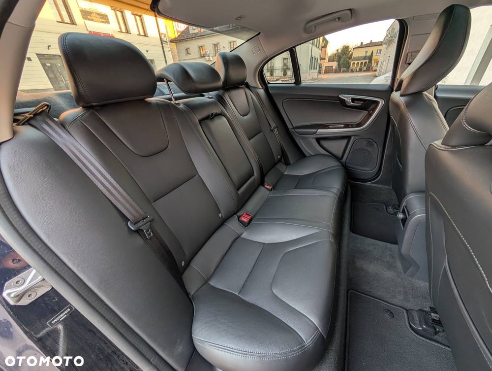 Volvo S60 2.5 T5 AWD - 18