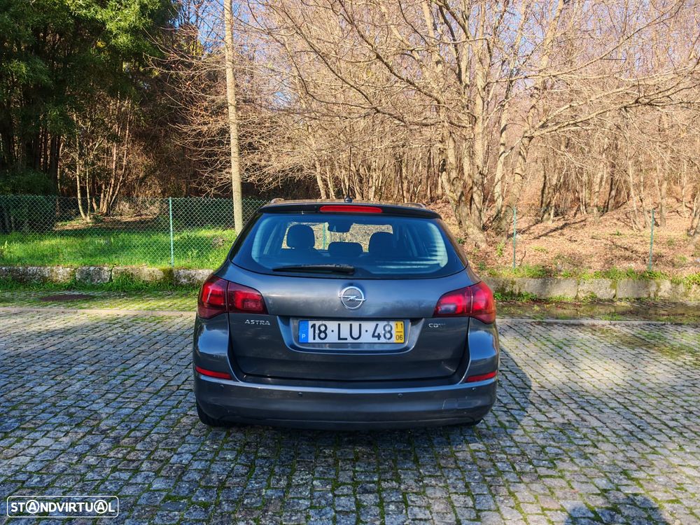 Opel Astra Sports Tourer 1.7 CDTi Cosmo - 4