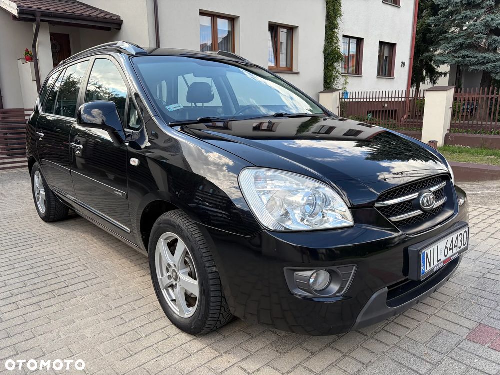 Kia Carens - 2