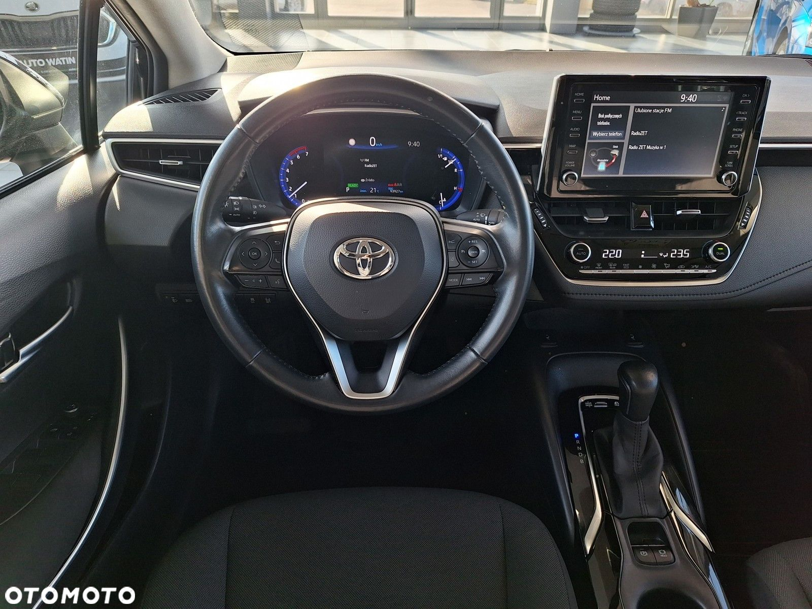 Toyota Corolla 1.8 Hybrid Comfort - 22