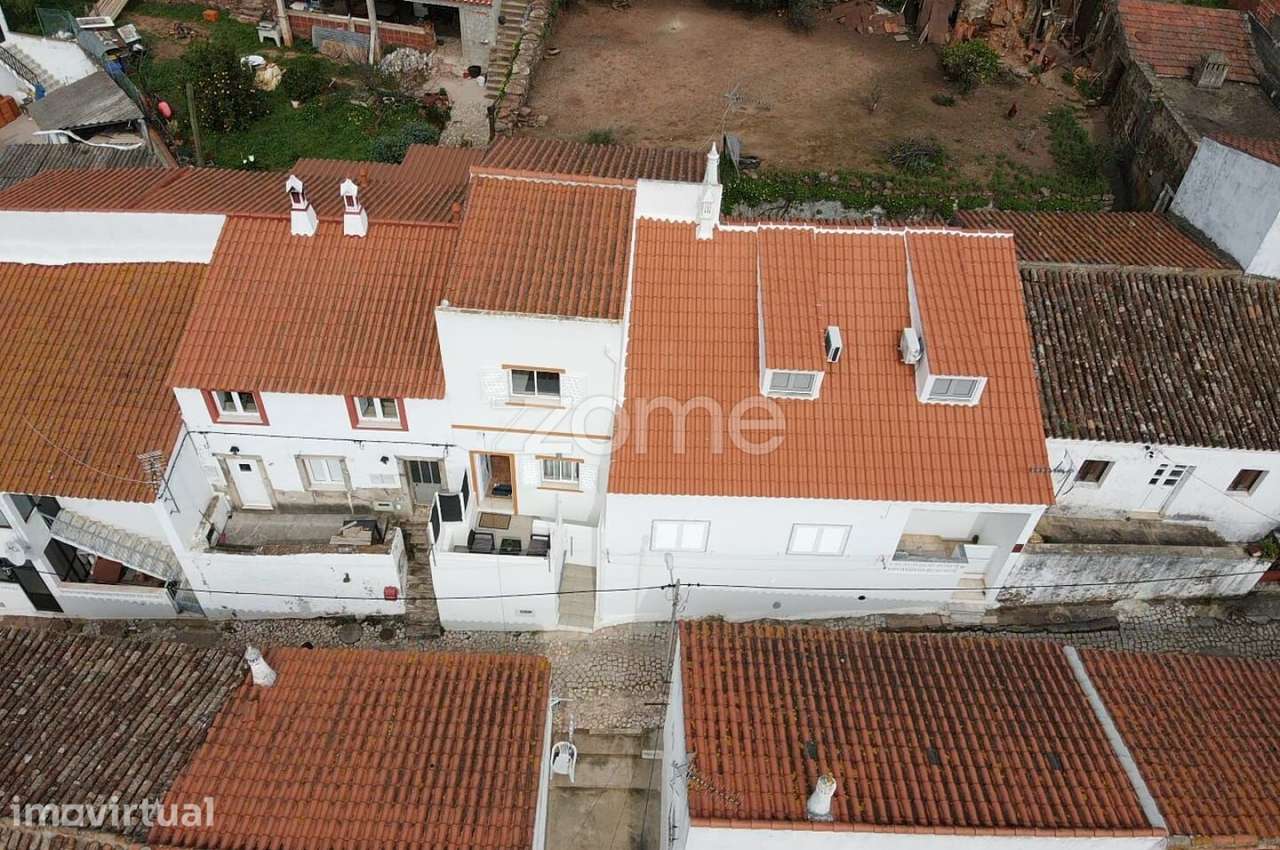Moradia V2 geminada c/ lugradouro em Rua de Cima, Messines - Grande imagem: 5/53