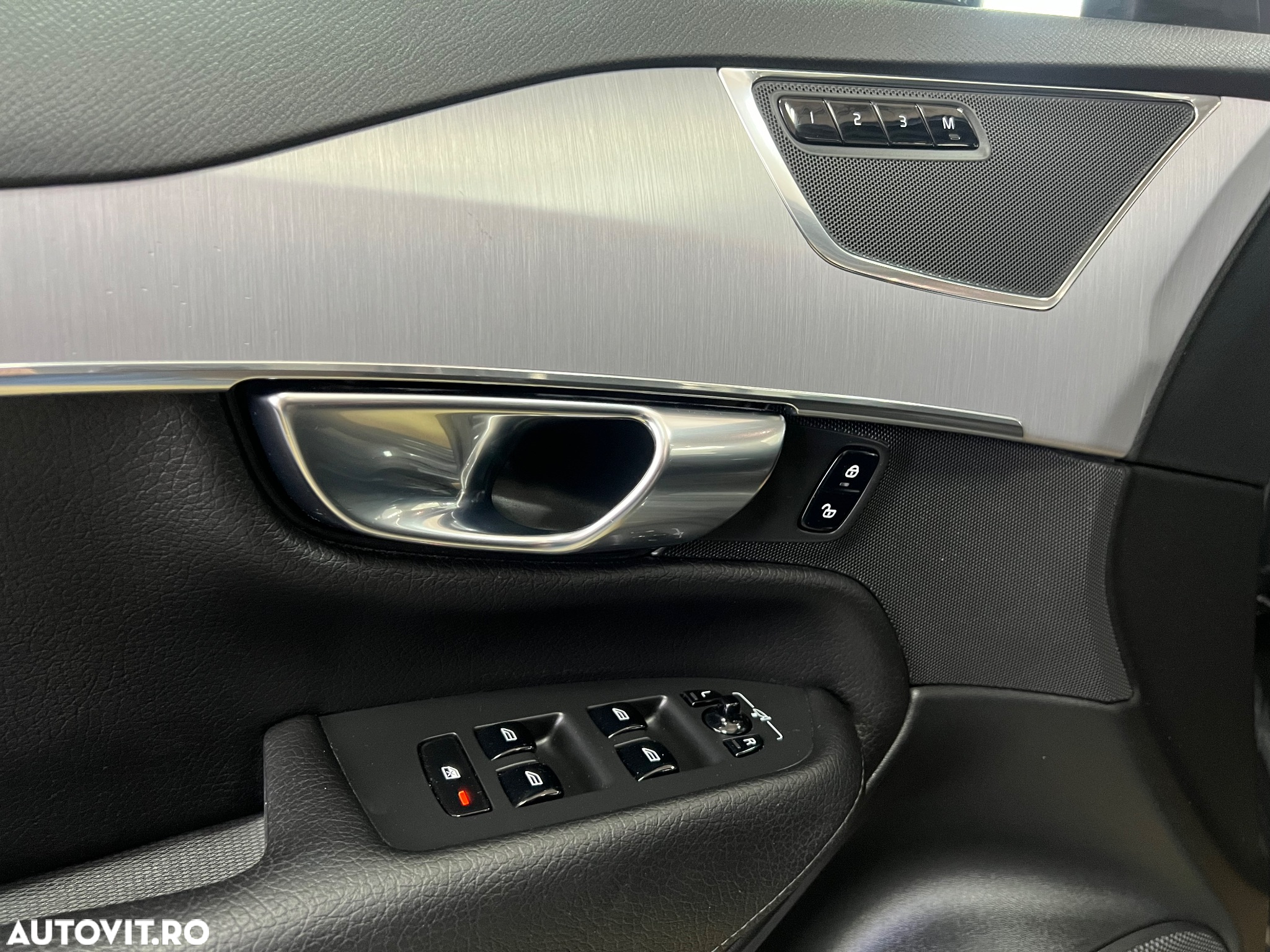 Volvo XC 90 T8 AWD Recharge Geartronic Inscription Edition - 29