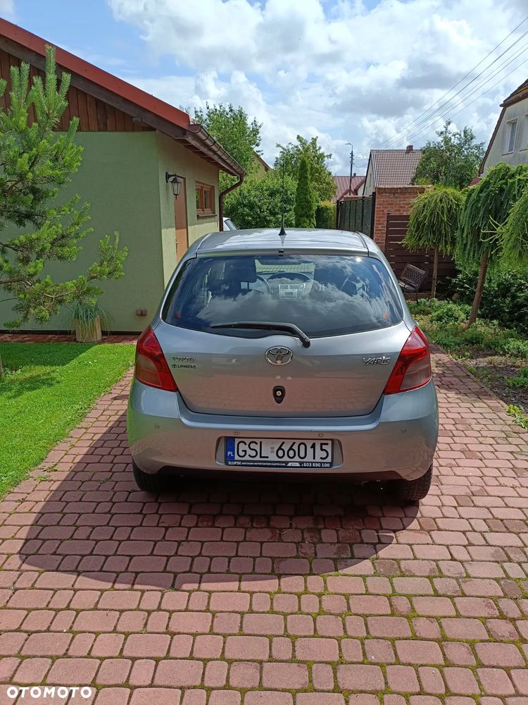 Toyota Yaris - 4