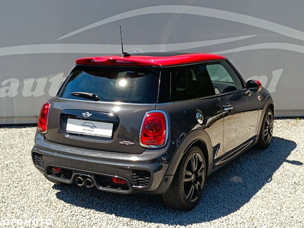 MINI John Cooper Works - 3