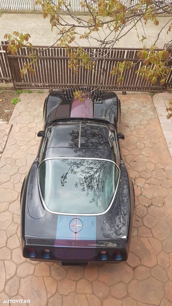 Chevrolet Corvette - 1