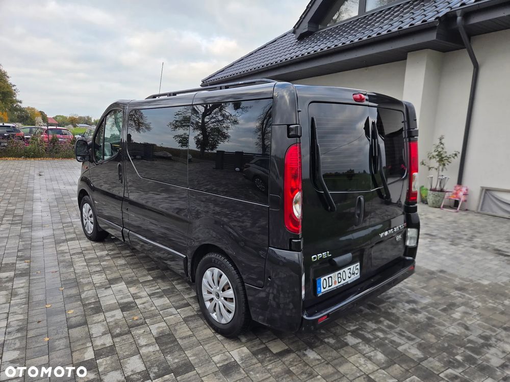 Opel Vivaro - 8