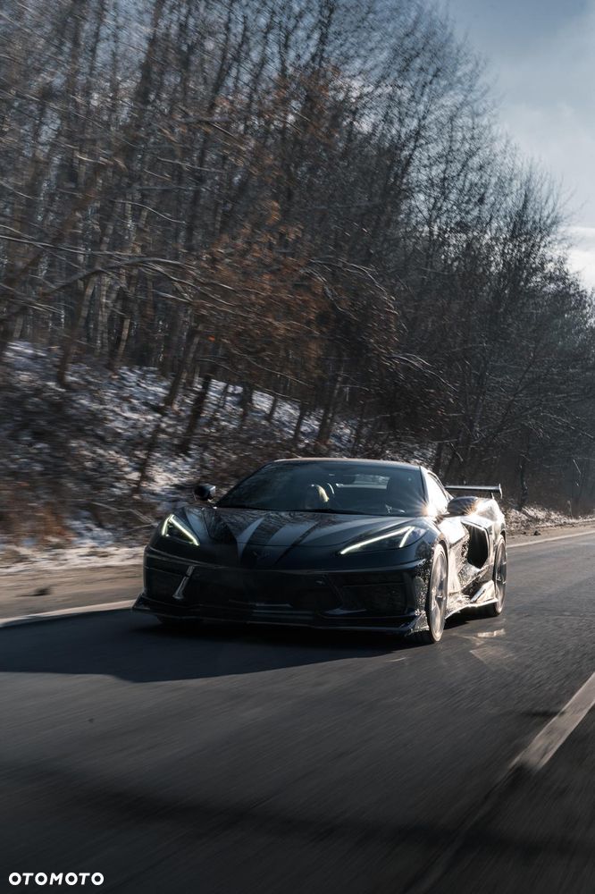 Chevrolet Corvette - 15