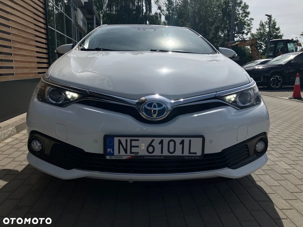 Toyota Auris Hybrid 135 Premium - 11