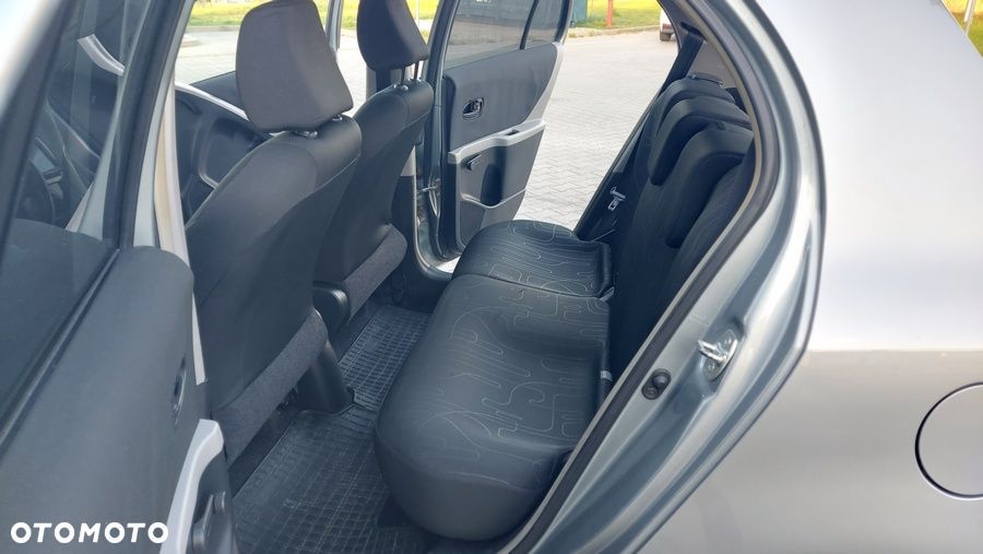 Toyota Yaris 1.33 VVT-i Cool - 17