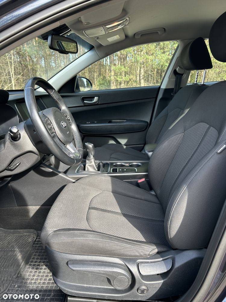 Kia Optima 2.0 M - 22