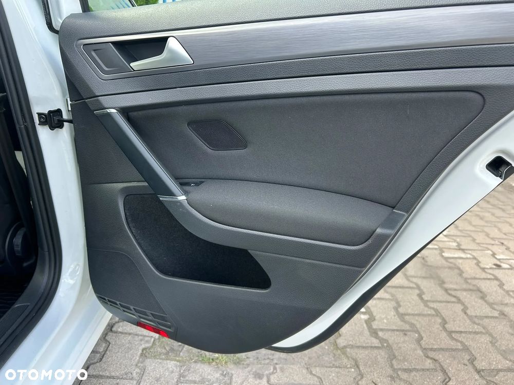 Volkswagen Golf 1.6 TDI BMT Comfortline - 25