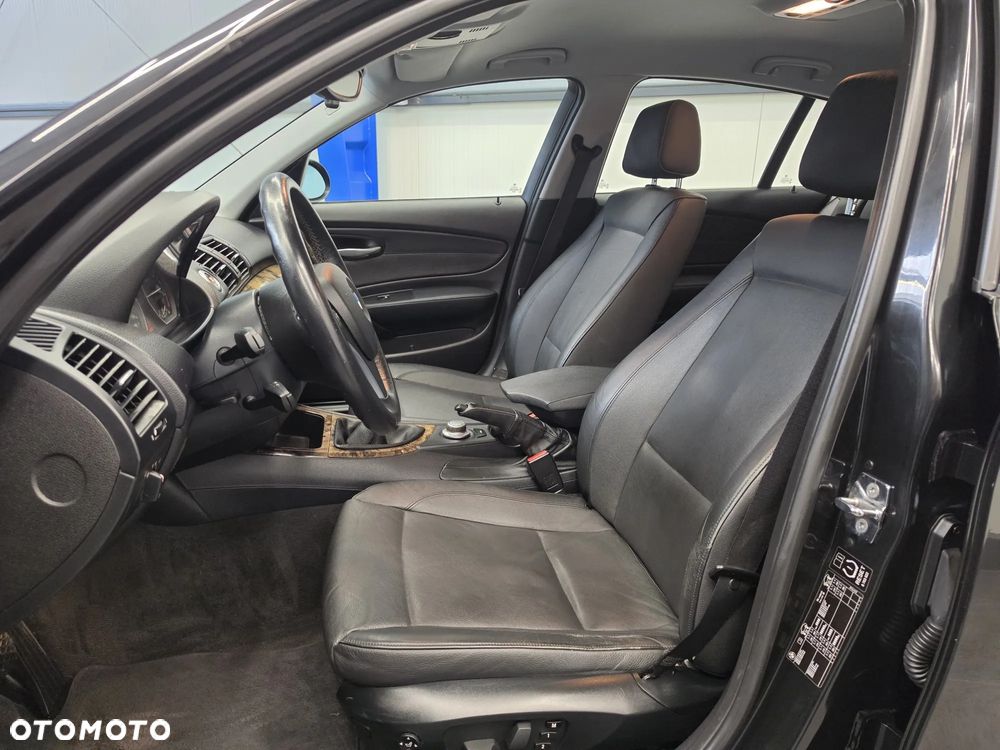 BMW Seria 1 120d DPF Edition Lifestyle - 25