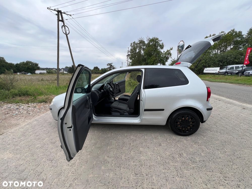 Volkswagen Polo - 2