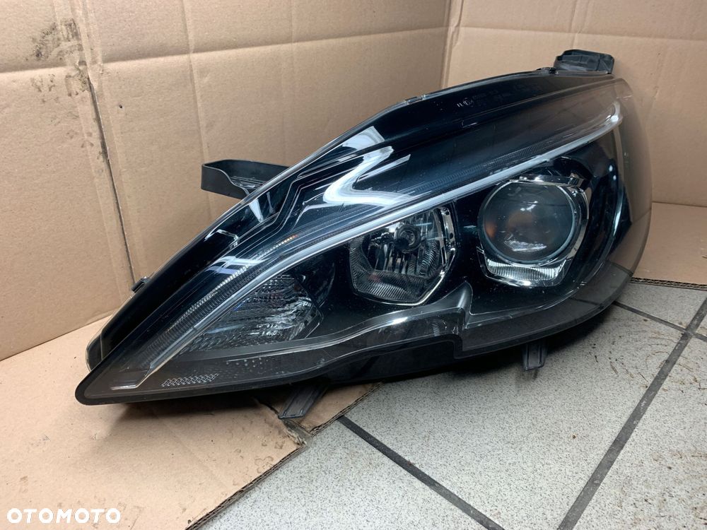 lampa lewa przednia peugeot 308 t9 zwykła led - 2