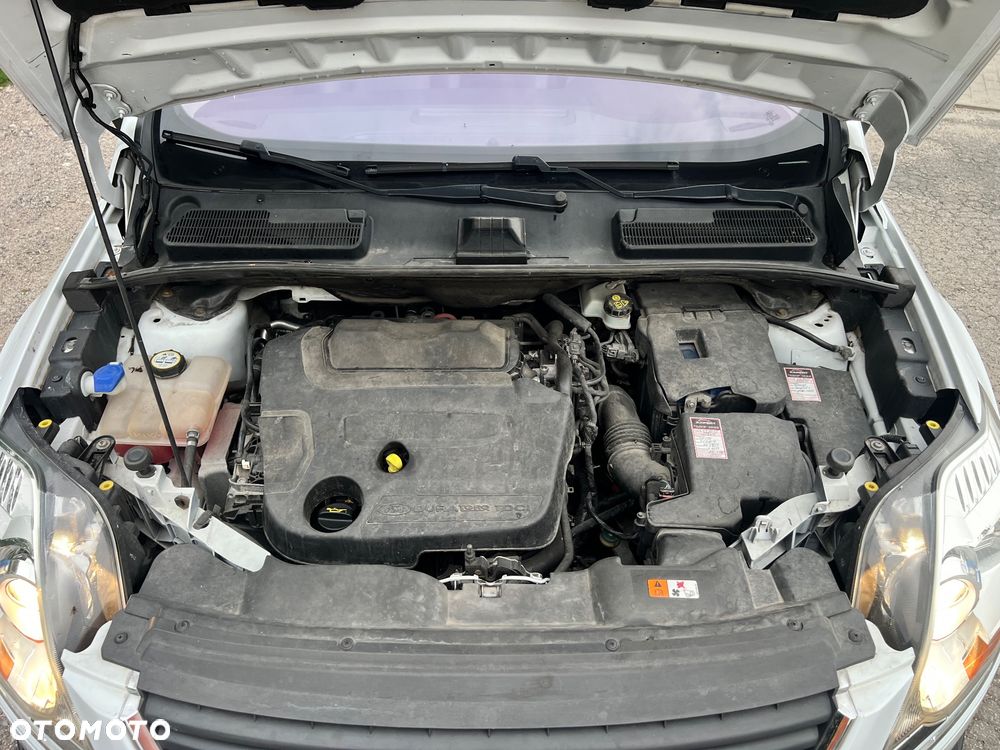 Ford Kuga 2.0 TDCi 4x4 Titanium - 14
