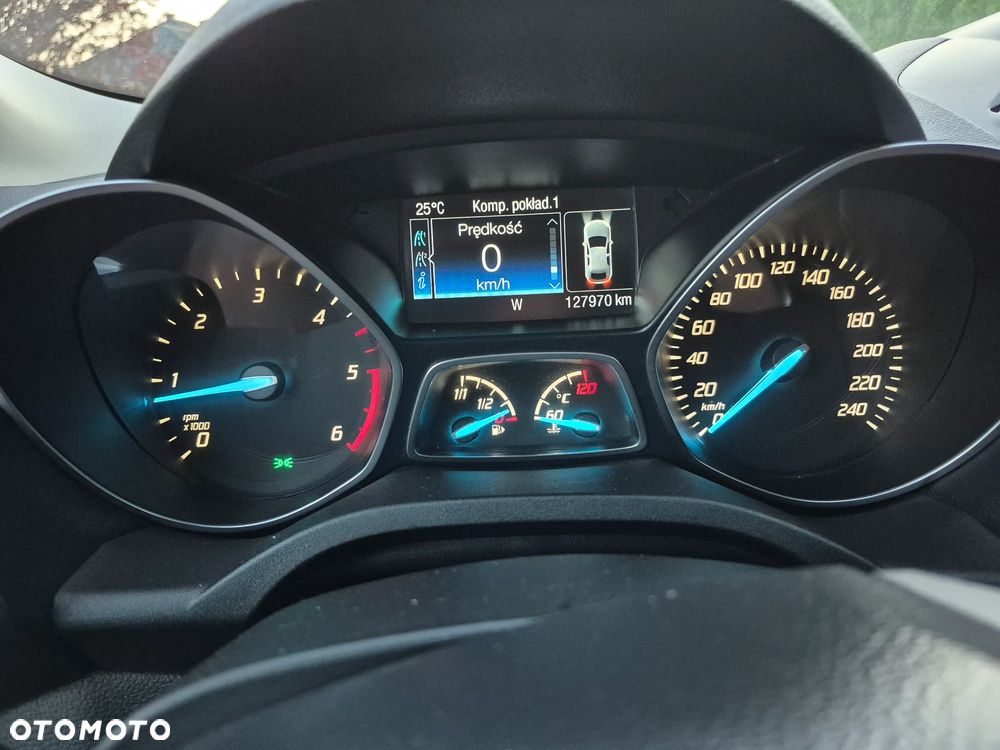 Ford Kuga - 32