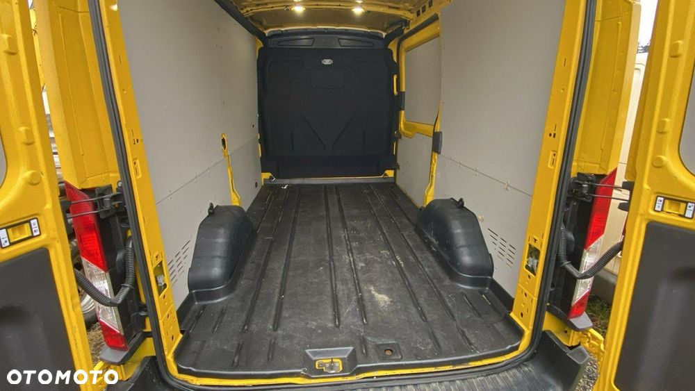 Ford Transit - 21