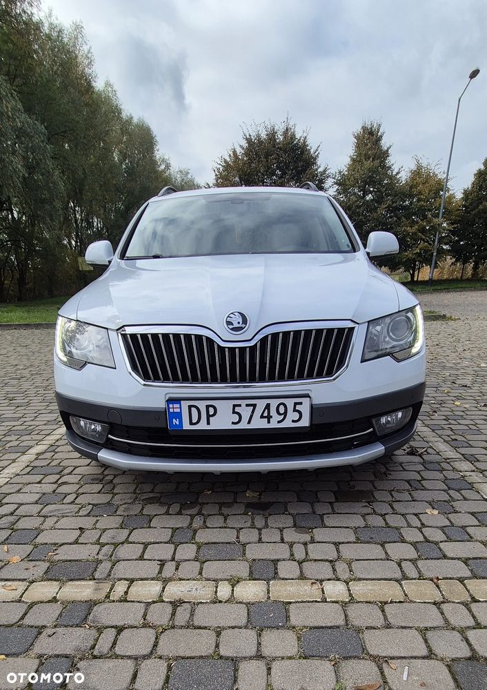 Skoda Superb 2.0 TDI Green tec 4x4 DSG Elegance - 1