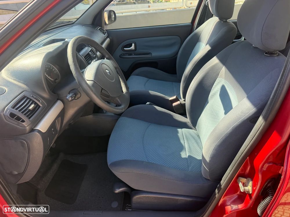 Renault Clio 1.2 16V Billabong - 9