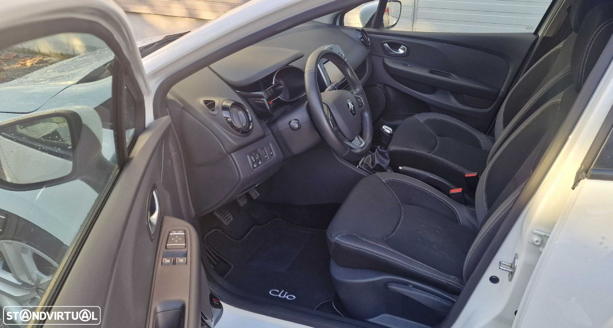 Renault Clio - 8