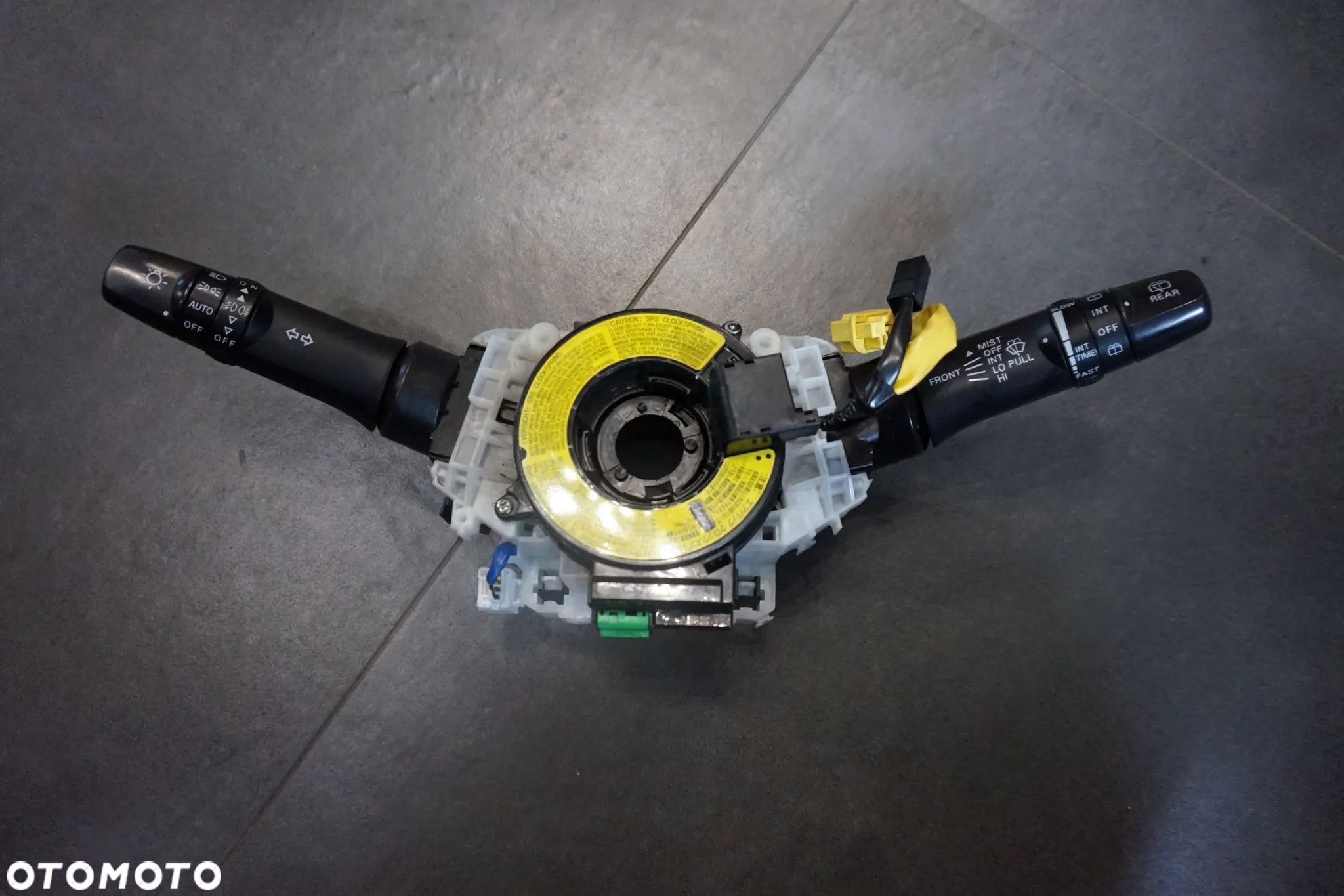 PRZEŁĄCZNIK ZESPOLONY TAŚMA AIRBAG C-CROSSER  4007 CITROEN 2007-2012 - 1