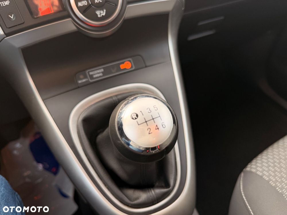 Toyota Verso 2.0 D-4D Edition - 17
