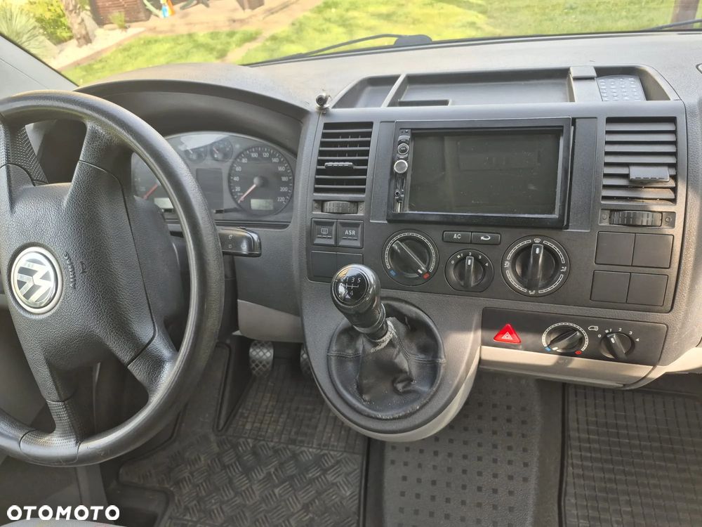 Volkswagen Transporter T5 TDI L1H1 - 10