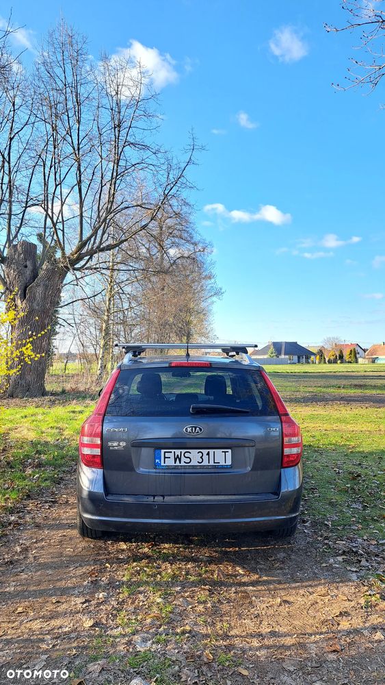 Kia Ceed 1.6 CRDi 115 Dream-Team Edition - 13