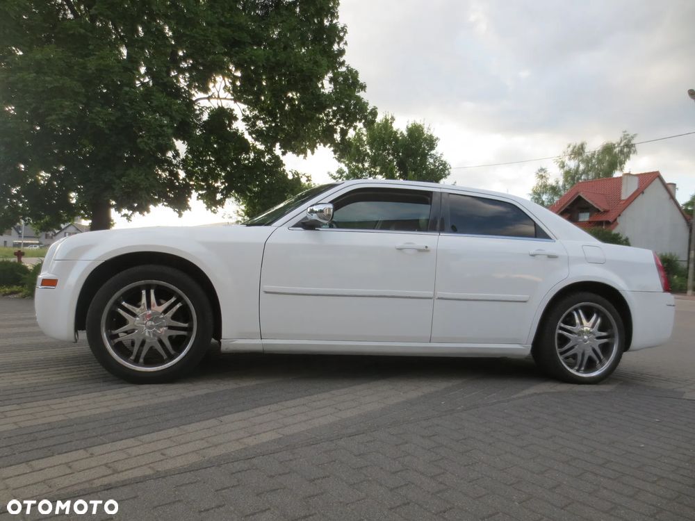 Chrysler 300C - 13