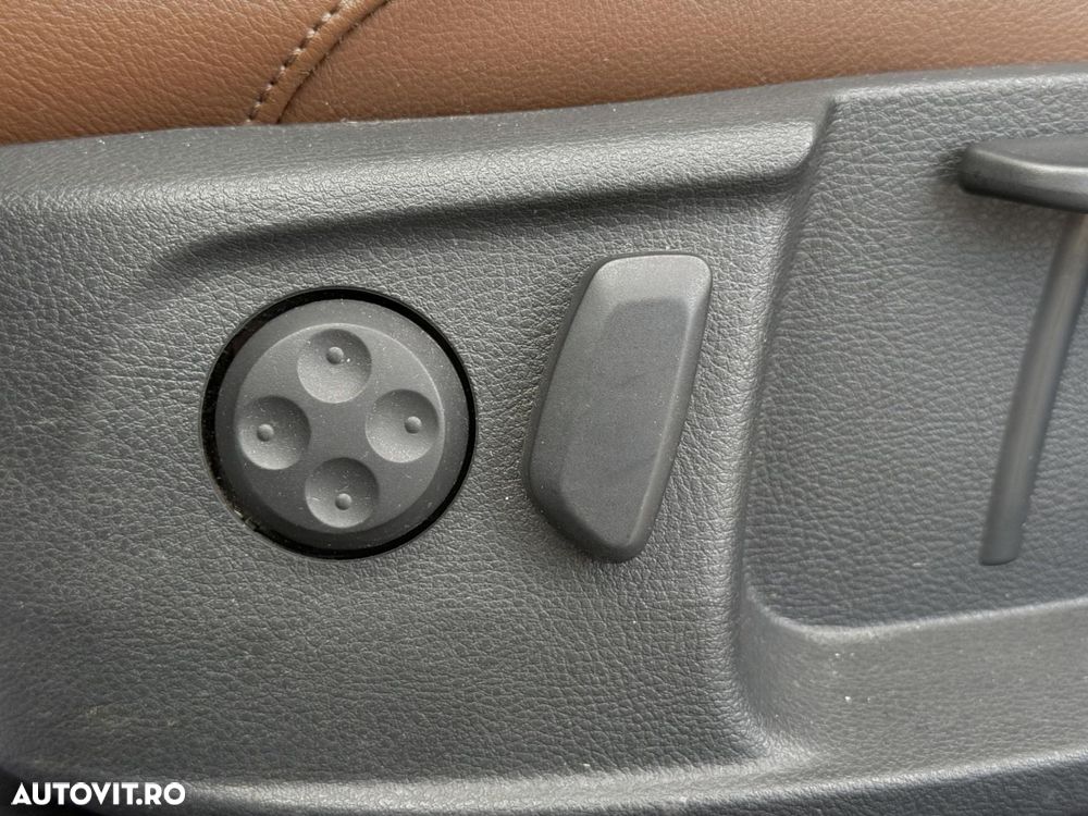 Volkswagen Passat - 17