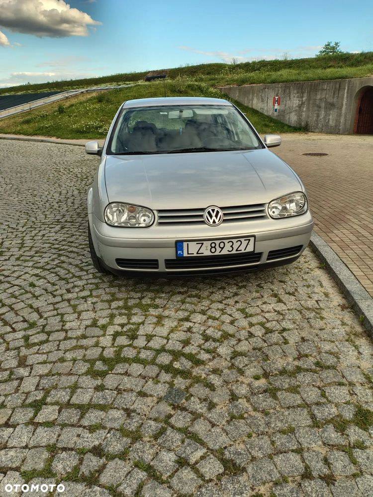 Volkswagen Golf 1.6 - 11