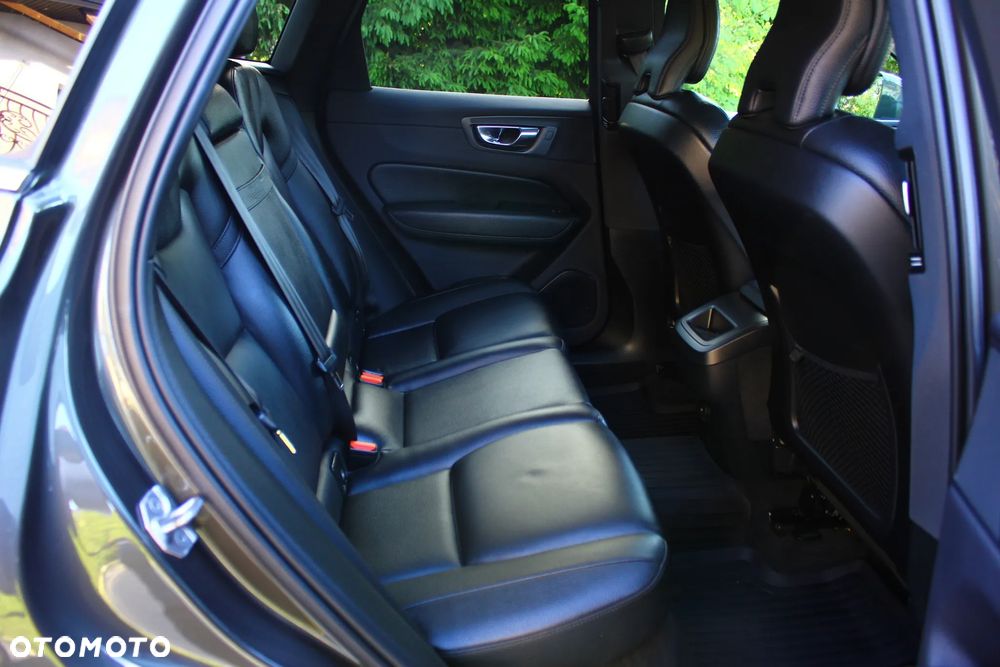 Volvo XC 60 B4 B Inscription - 36