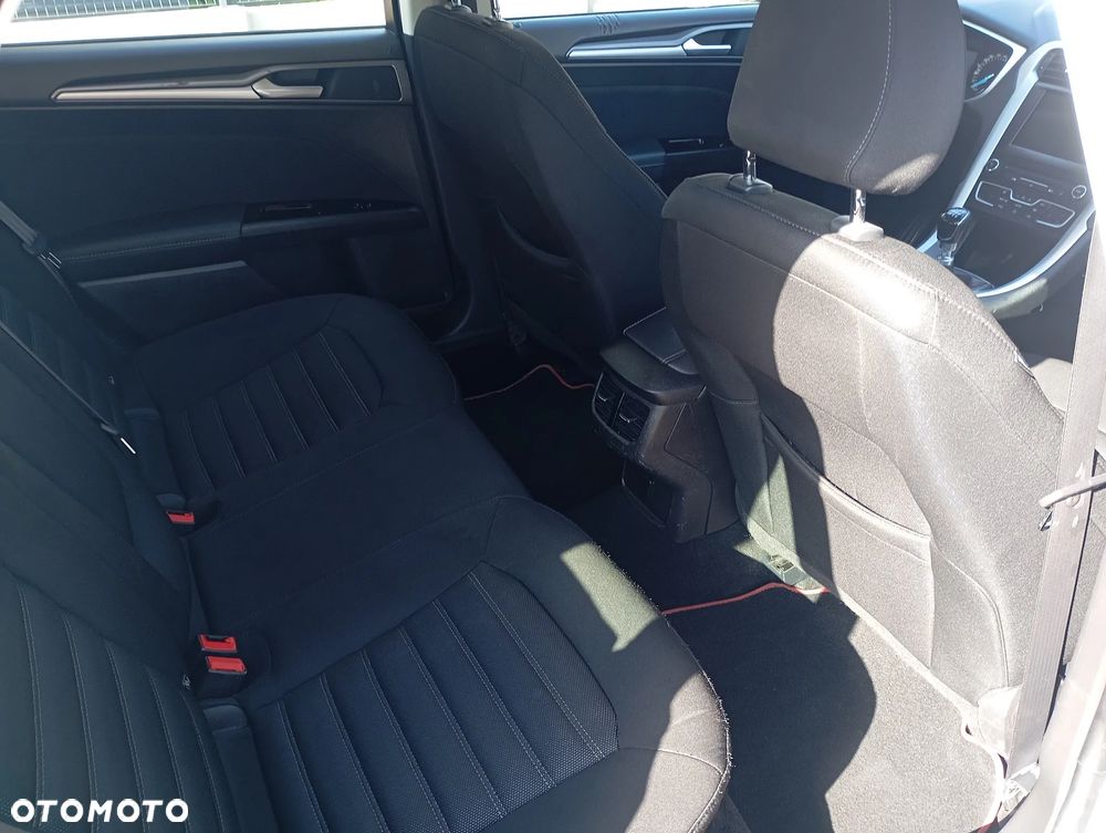 Ford Mondeo - 8