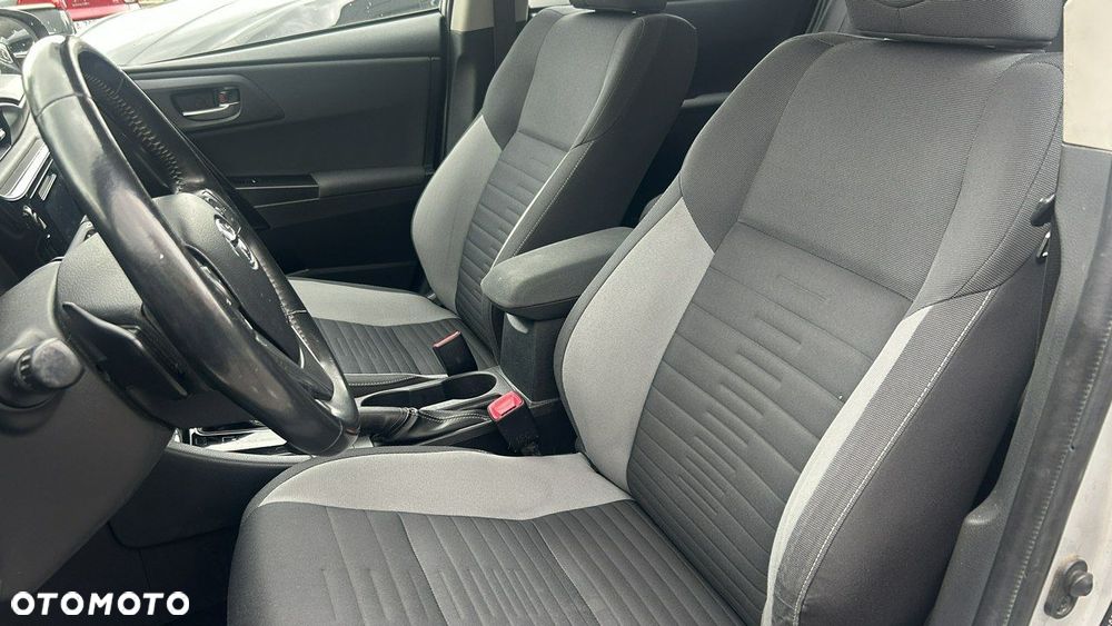 Toyota Auris - 8