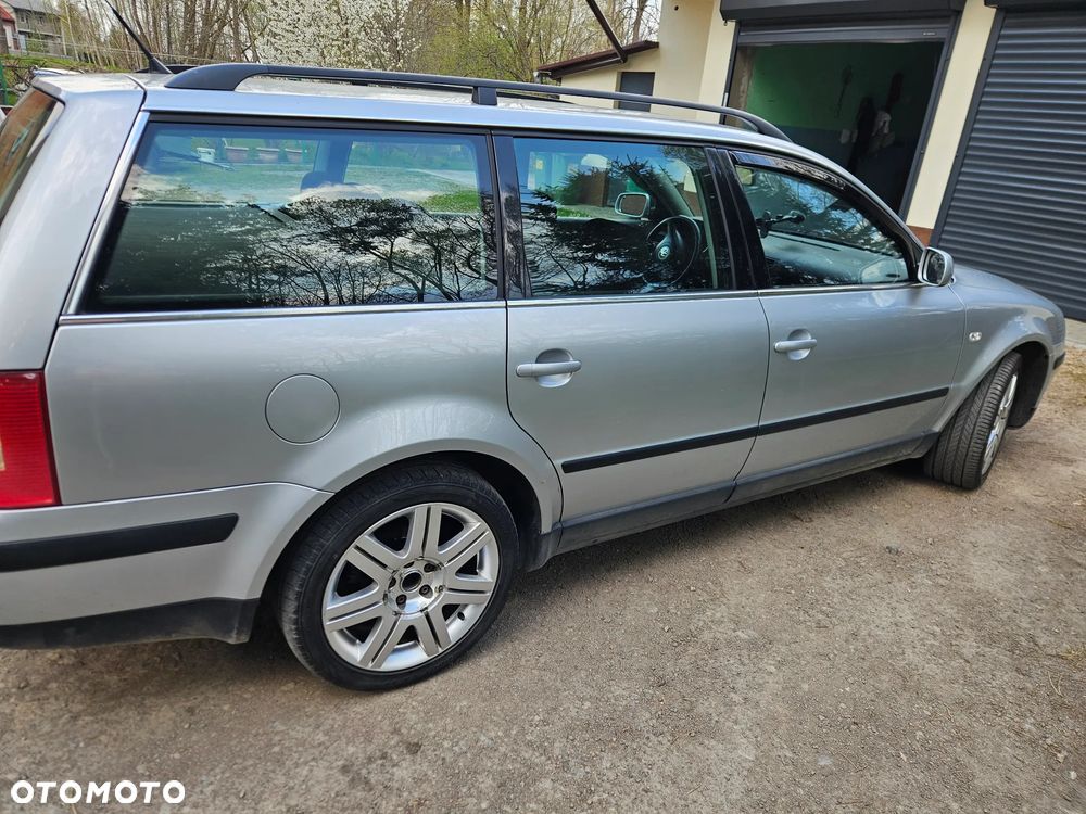 Volkswagen Passat - 4