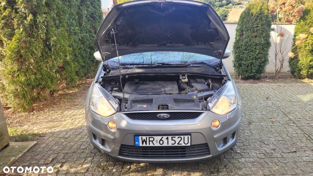 Ford S-Max - 14