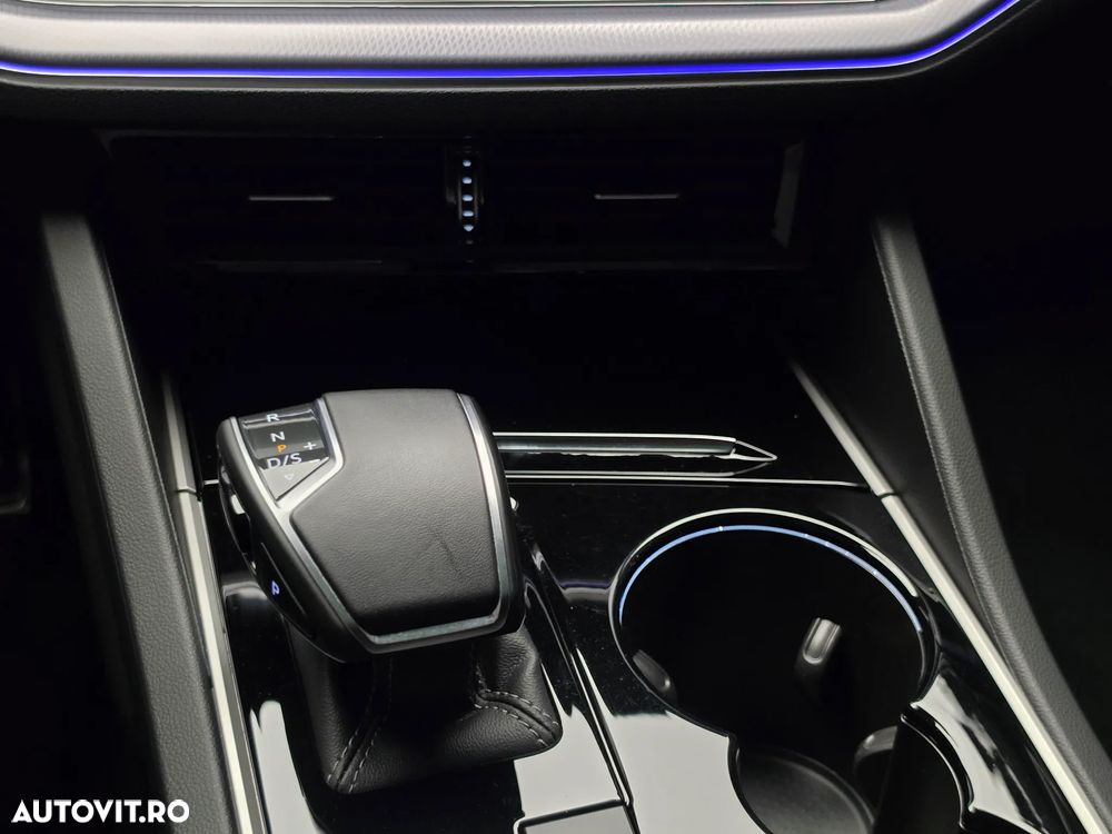 Volkswagen Touareg 3.0 V6 e-Hybrid 4Motion Aut. R - 23