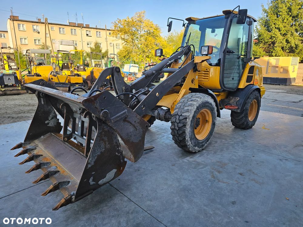 Volvo L25 - 2