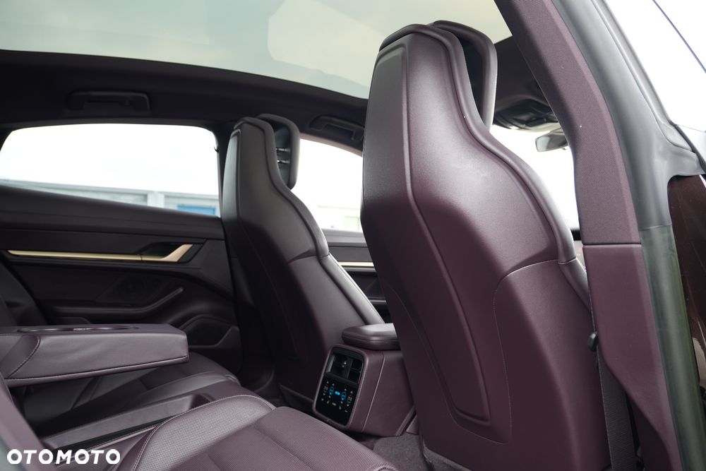 Porsche Taycan 4S Performance Plus - 35