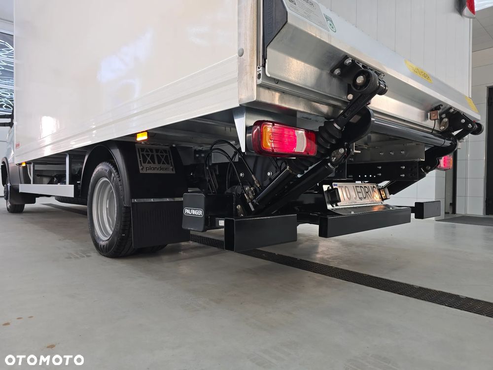 Iveco DAILY 50C18 KONTENER 8-PALET WINDA-1Tona SALON PL SERWIS ASO IVECO DO OSTATNIEGO Km TEMPOMAT FOTEL KIEROWCY PNEUMATYCZNY DOŚWIETLANIE ZAKRĘTÓW KLIMA ELEKTRYKA - 22